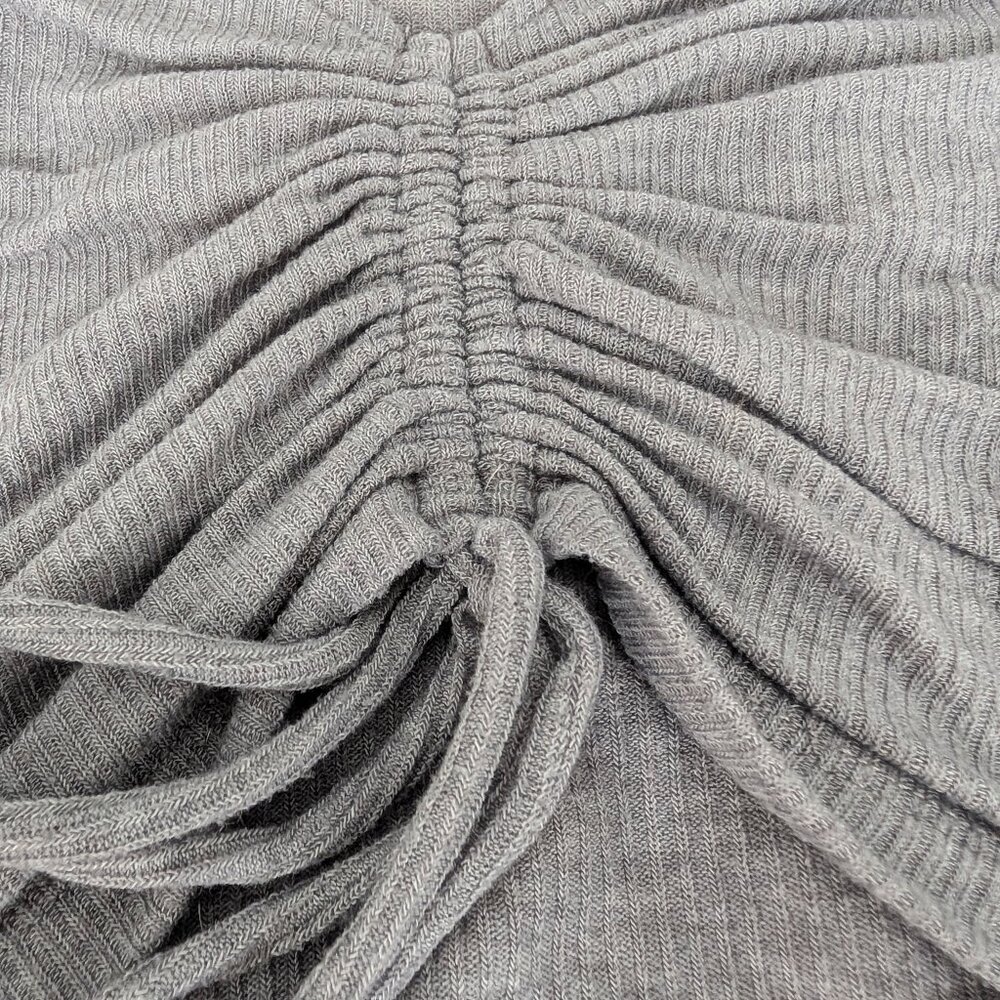 Grey Ribbed Cinched Crop Top - Picture 5 of 6